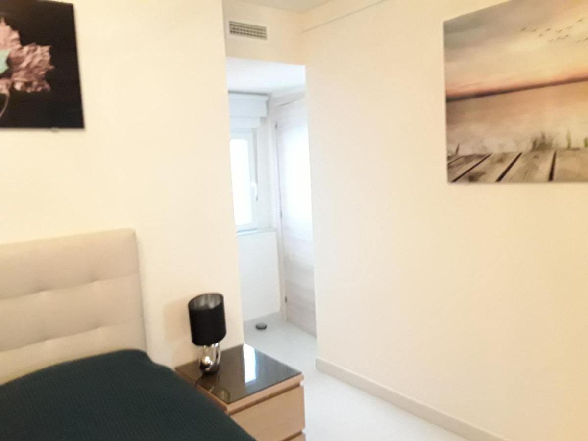마르베야 Front Port Line Sleeps 6 아파트 외부 사진